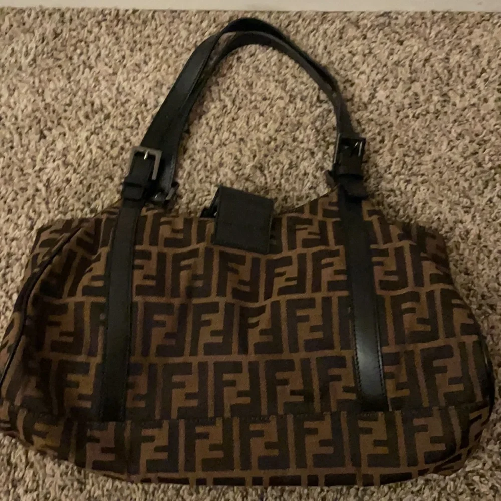 Fendi Bag - Picture 3 of 16